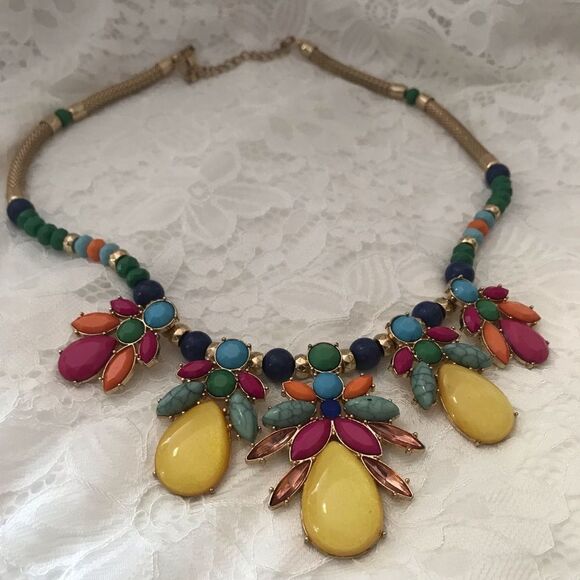 Gorgeous statement necklace - Picture 1 of 3